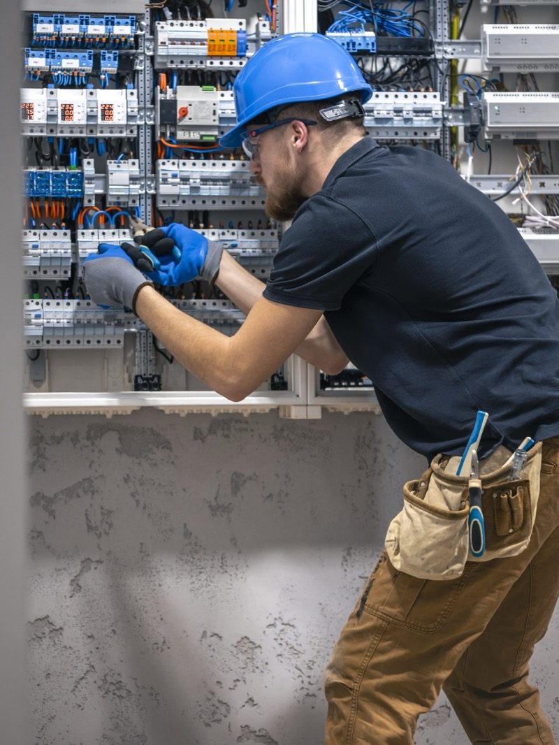 Am Verteiler – Arbeitsalltag bei der Sewamo GmbH